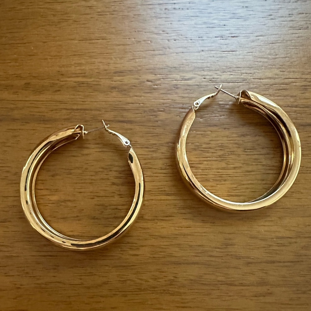 Large gold hoop earings